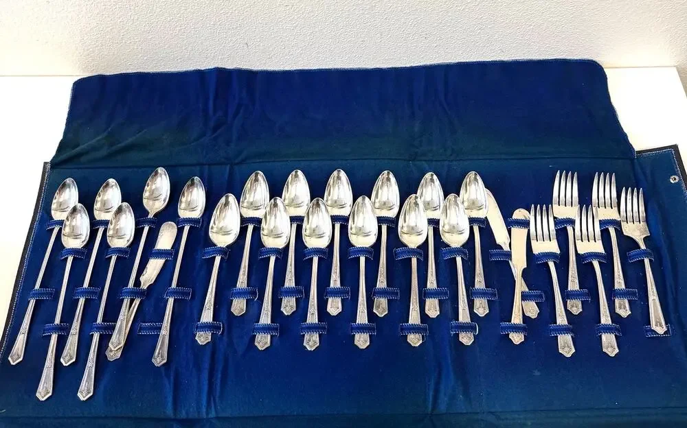 Vintage Silver Plated  Silverware Cutlery Flatware Set Bouquet Pattern- 26 Piece
